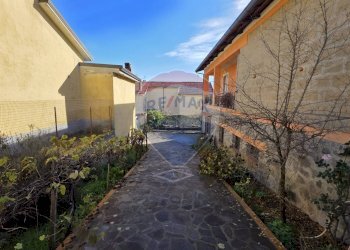 Edificio all\'aperto - Casa indipendente via delle camelie
 
14, Roccamonfina - foto 12
