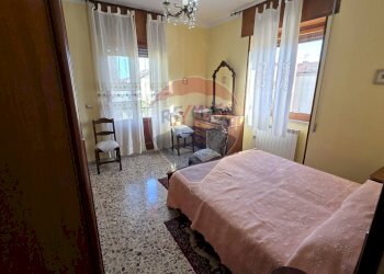 Camera / camera da letto - Casa indipendente via delle camelie
 
14, Roccamonfina - foto 20