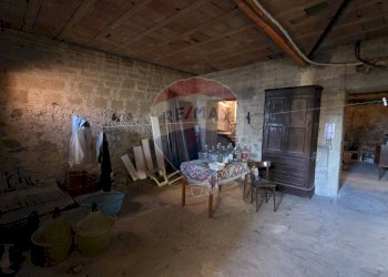 Sala da pranzo - Casa indipendente via delle camelie
 
14, Roccamonfina - foto 32