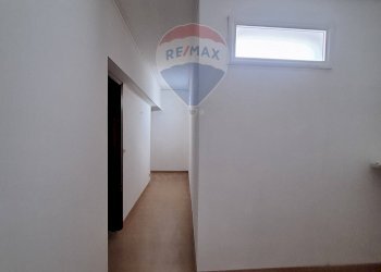 ingresso e corridoio - Appartamento via Generale Amato
 
121, Comiso - foto 12