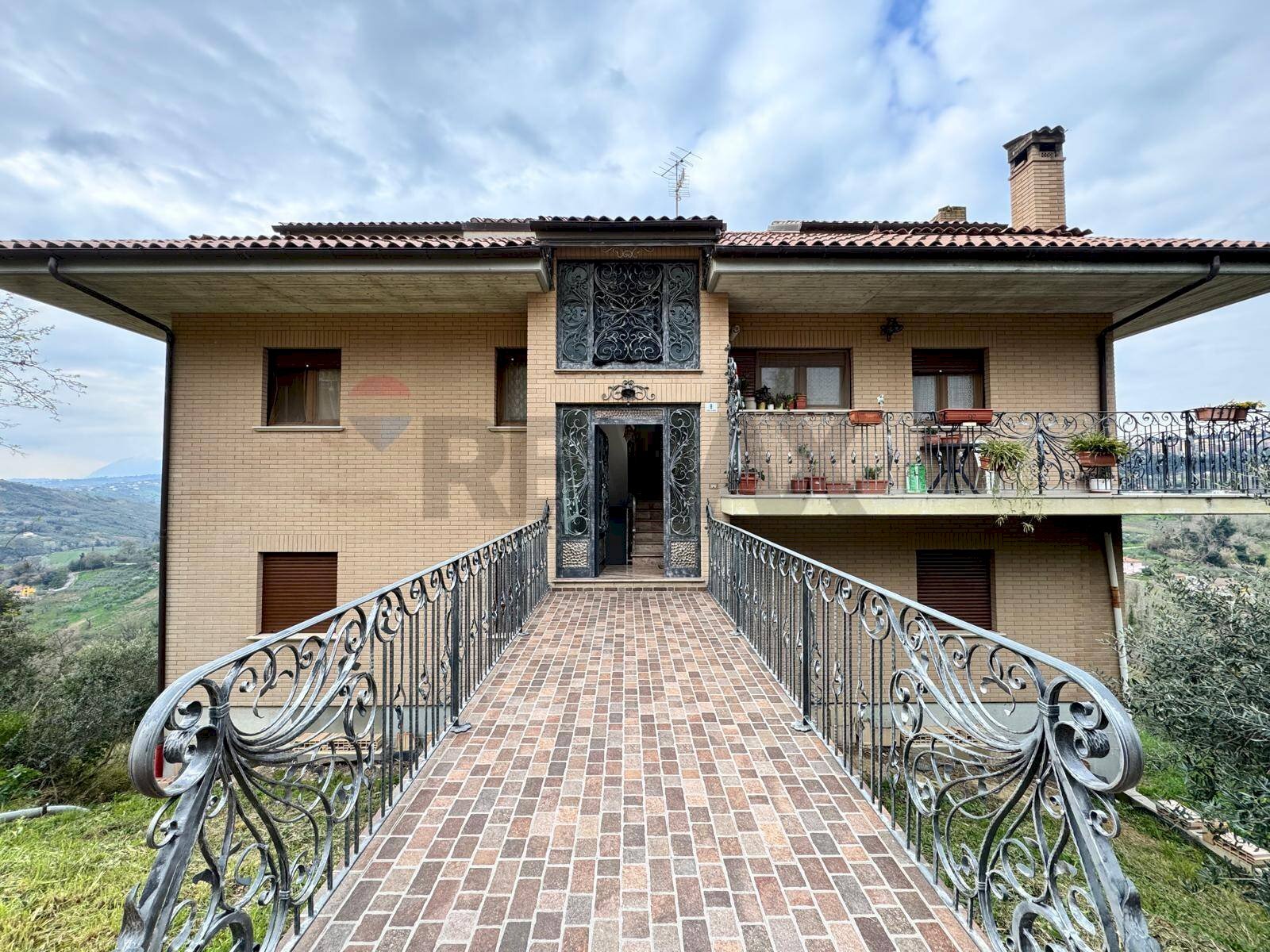 Casa all\'aperto - Villa Strada Di Renzo
 
8, Chieti - photo 1