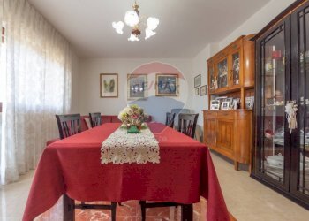 Sala da pranzo - Villa Strada Di Renzo
 
8, Chieti - foto 5