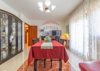 Sala da pranzo - Villa Strada Di Renzo
 
8, Chieti - foto 6