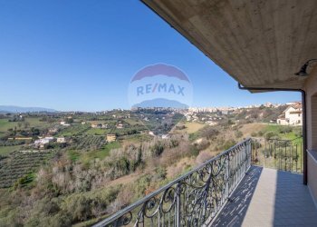 Balcone - Villa Strada Di Renzo
 
8, Chieti - foto 22