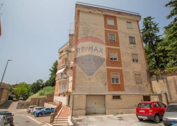Edificio all\'aperto - Quadrilocale Via Pietro Falco
 
11, Chieti - foto 18