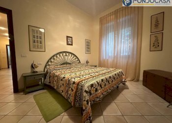 camera da letto matrimoniale - Three-room apartment Via ragazzi del 99, Seravezza - photo 13