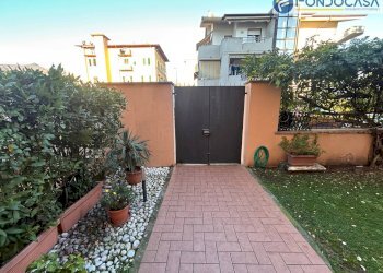ingresso indipendente - Three-room apartment Via ragazzi del 99, Seravezza - photo 25