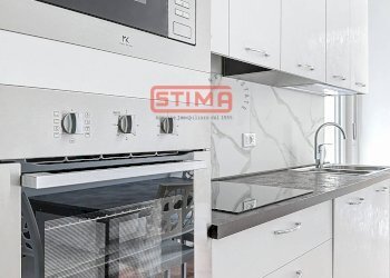 cucina arredata completa di elettrodomestici moderni - Appartamento Treviso - foto 5