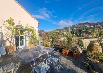 Foto 1 - Quadrilocale Via delle fabbriche, Finale Ligure - foto 1