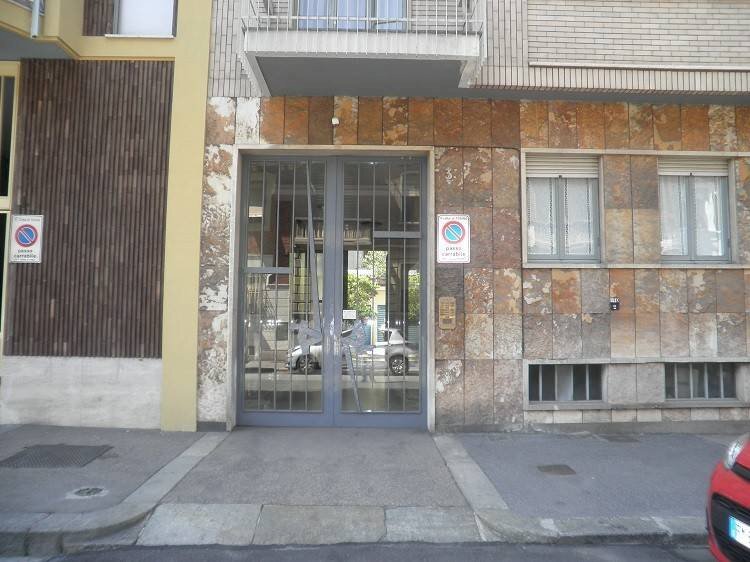 Facciata - Three-room apartment via Roasio, 3, Torino (neighborhood Campidoglio) - photo 2