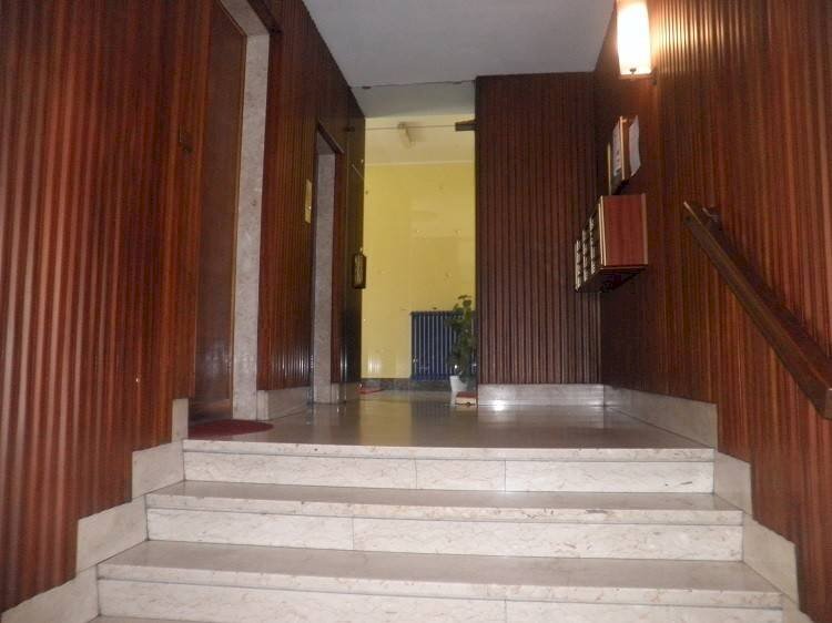 Interno palazzo - Three-room apartment via Roasio, 3, Torino (neighborhood Campidoglio) - photo 3