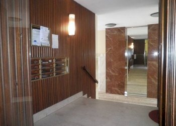 Interno palazzo - Three-room apartment via Roasio, 3, Torino (neighborhood Campidoglio) - photo 4