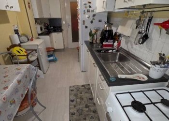 Cucina - Three-room apartment via Roasio, 3, Torino (neighborhood Campidoglio) - photo 9