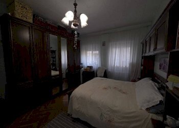 Camera da letto - Three-room apartment via Roasio, 3, Torino (neighborhood Campidoglio) - photo 11