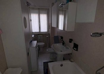 Bagno - Three-room apartment via Roasio, 3, Torino (neighborhood Campidoglio) - photo 17