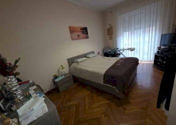 Camera da letto - Three-room apartment via Roasio, 3, Torino (neighborhood Campidoglio) - photo 8
