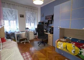 Camera da letto - Three-room apartment via Roasio, 3, Torino (neighborhood Campidoglio) - photo 11