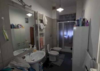 Bagno - Three-room apartment via Roasio, 3, Torino (neighborhood Campidoglio) - photo 12