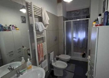 Bagno - Three-room apartment via Roasio, 3, Torino (neighborhood Campidoglio) - photo 13
