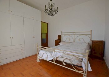 Camera da letto - Three-room apartment via Roccaforte, 3A, Villanova Mondovì - photo 7