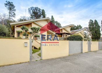 Ingresso esterno - Villa Via Boezi
 
14-16, Roma - foto 2