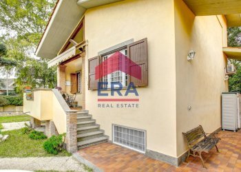 Facciata con Ingresso - Villa Via Boezi
 
14-16, Roma - foto 4