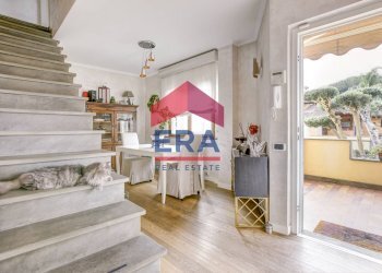 Scala soggiorno - Villa Via Boezi
 
14-16, Roma - foto 9