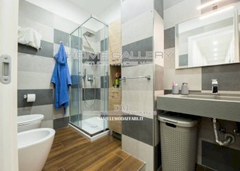 Bagno - Appartamento via Eugenio Baroni, 4, Genova (zona Albaro) - foto 17