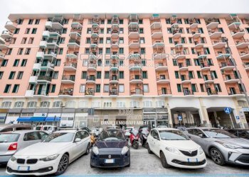 Facciata - Appartamento via Eugenio Baroni, 4, Genova (zona Albaro) - foto 41