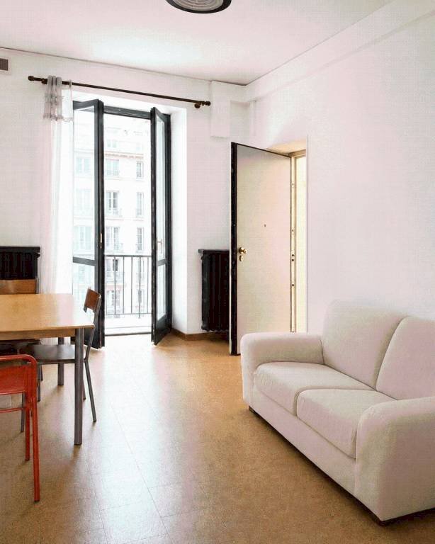Salone - Bilocale via Gioberti, 51, Torino (zona Crocetta) - foto 3