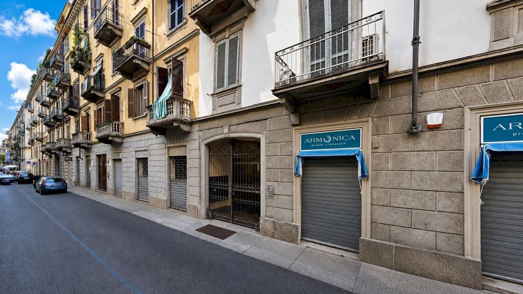 Facciata - Bilocale via Gioberti, 51, Torino (zona Crocetta) - foto 2