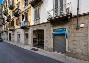 Facciata - Bilocale via Gioberti, 51, Torino (zona Crocetta) - foto 2