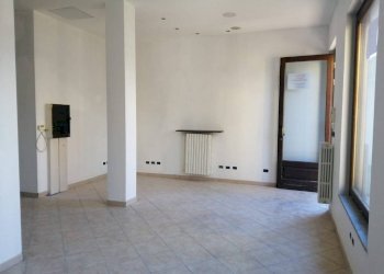 Stanza non arredata - Shop via Vigone, 47, Pinerolo - photo 5