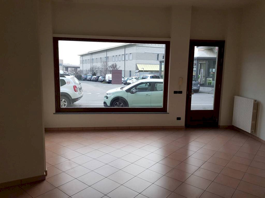 Interno non residenziale - Ufficio via Vigone, 45, Pinerolo - foto 1