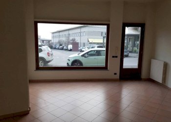 Interno non residenziale - Ufficio via Vigone, 45, Pinerolo - foto 1
