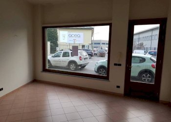 Interno non residenziale - Ufficio via Vigone, 45, Pinerolo - foto 3