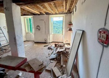 Stanza non arredata - Casa indipendente via Cadelè Bricollo, 68, Serra Riccò - foto 8