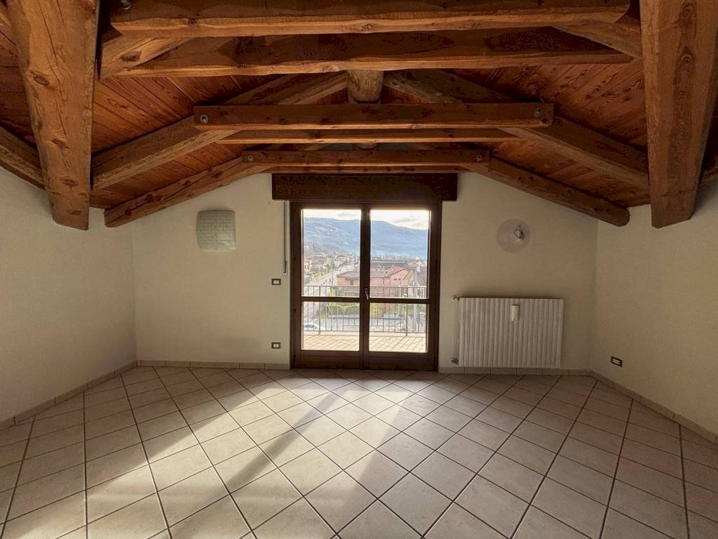 Soggiorno - Attico via Nazionale, 126, Pinasca - foto 2