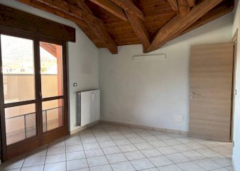 Camera da letto - Attico via Nazionale, 126, Pinasca - foto 9