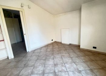 Camera da letto - Bilocale San Damiano d'Asti - foto 19