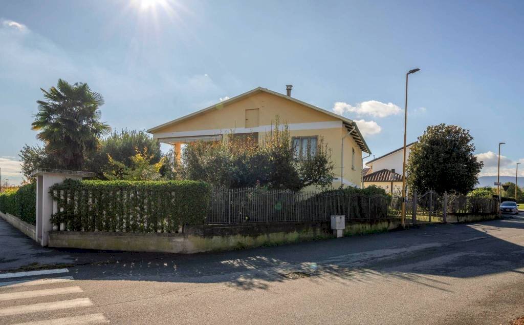 Zona - Villa via Umberto I, 99, Rivalta di Torino - photo 1