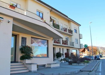 Facciata - Negozio via Chieri, 62, Pino Torinese - foto 22