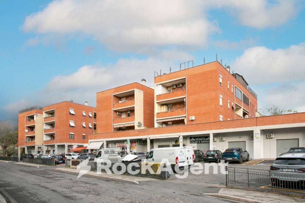 Facciata - Attic via Rosata, 55, Guidonia Montecelio - photo 2