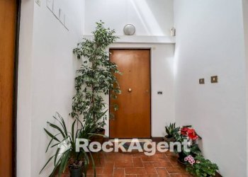 Interno palazzo - Bilocale via del Triumvirato, 43, Bologna (zona Borgo Panigale) - foto 9
