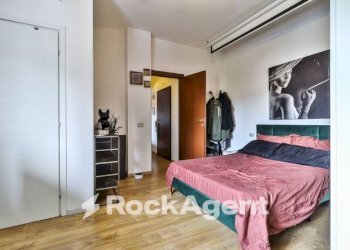 Camera da letto - Bilocale via del Triumvirato, 43, Bologna (zona Borgo Panigale) - foto 12