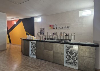 Ingresso/reception - Locale Commerciale Montesilvano - foto 4