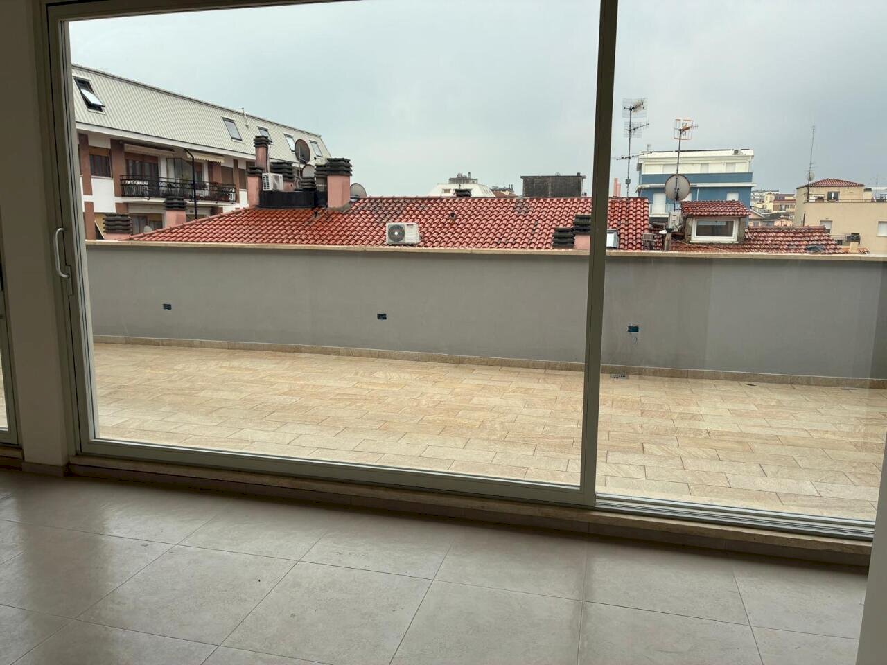 49 SAN BENEDETTO DEL TR-TRILOCALE ZONA STAZIONE FE - Apartment San Benedetto del Tronto - photo 2