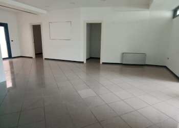 sala ingresso - Ufficio Via Nazario Sauro 162, San Benedetto del Tronto - foto 3