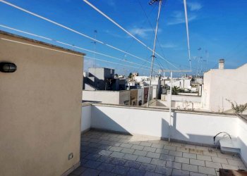 PHOTO-2025-12-10-11-48-09 (3).jpg - Quadrilocale Via Cesare Beccaria 93, Mola di Bari - foto 3