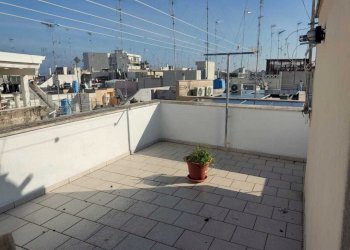 PHOTO-2025-12-10-11-48-12 (3).jpg - Quadrilocale Via Cesare Beccaria 93, Mola di Bari - foto 5